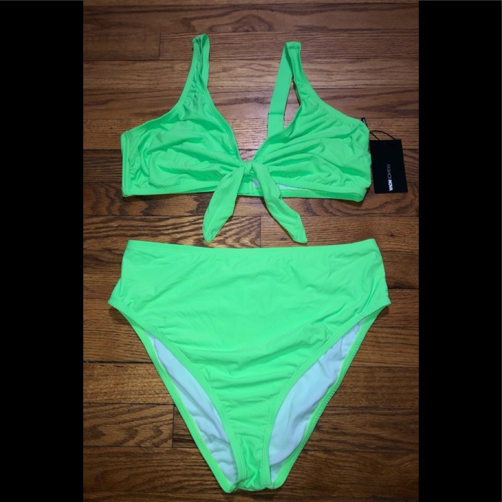 NWT Fashion Nova Swimsuit 😎
